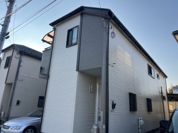 小金井市桜町〜125万で一戸建ての屋根壁塗装した施行事例